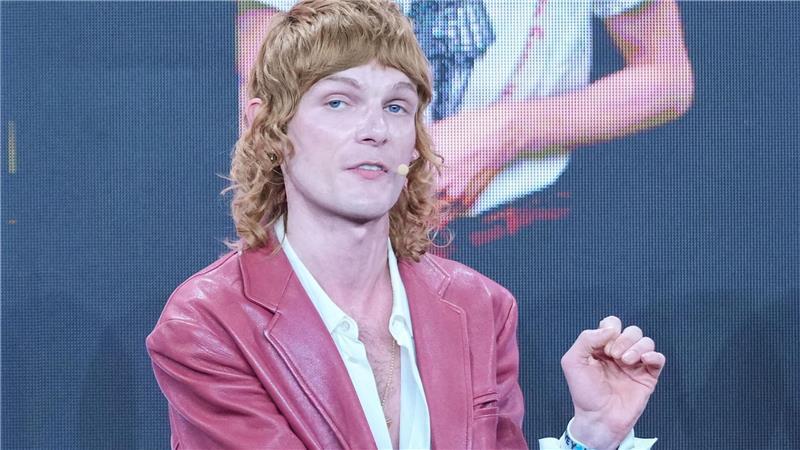 Der Psychologe Hannes-Vincent Krause forderte, in einem angstgetriebenen Diskurs nicht in „blinden Aktionismus“ zu verfallen.