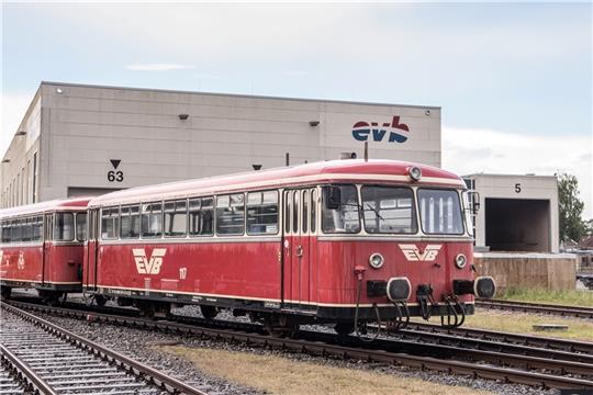 Der Publikumsliebling Moorexpress vor der WErkstatt, die beimBahnhofsfest besichtigit werden kann.