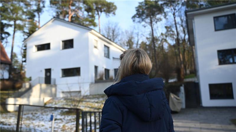 Hausabriss droht: Familie kann nach Behörden-Panne vorerst aufatmen Der Rechtsstreit um dieses Haus geht weiter. (Archivbild)