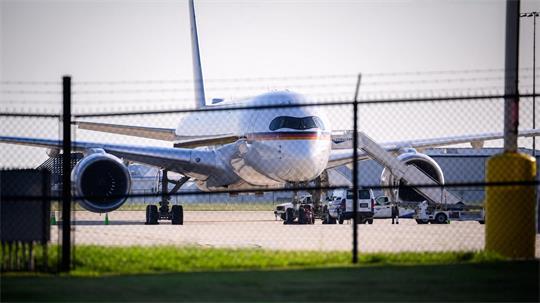 Der Regierungsflieger hat einen technischen Schaden. 