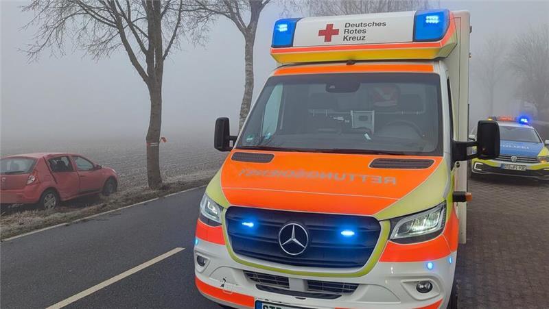 Der Rettungsdienst brachte einen leichtverletzten Ahlerstedter ins Krankenhaus.