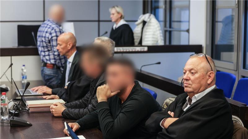 Der Richter macht den Angeklagten keine großen Hoffnungen.