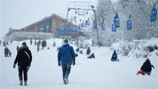 Der Rodellift in Torfhaus läuft ab Freitag täglich. (Archivbild)