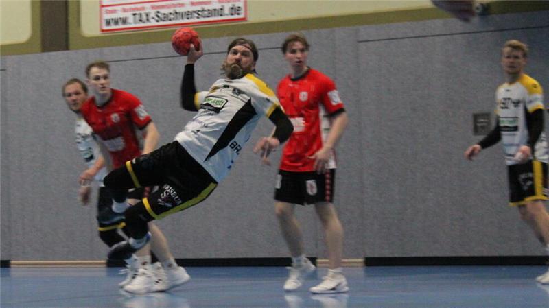 Der Routinier Krystian Brunkowski spielt immer durch, ist Kreisläufer und Abwehrchef.