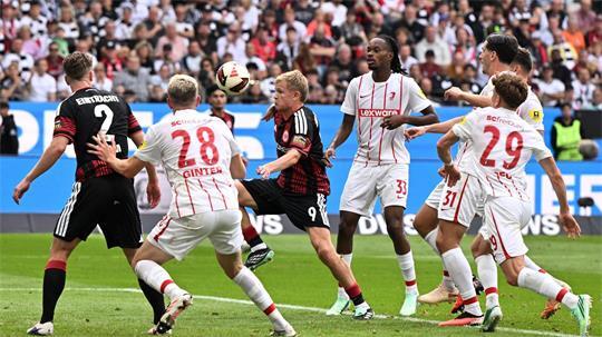 Der SC Freiburg musste bei Eintracht Frankfurt hart kämpfen.