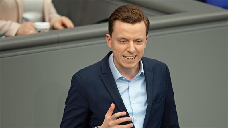 Ermittlungen gegen SPD-Politiker: Das sagen die Beteiligten Der SPD-Außenpolitiker Ahmetovic beklagt über seinen Anwalt mangelnde Akteneinsicht. (Archivbild)