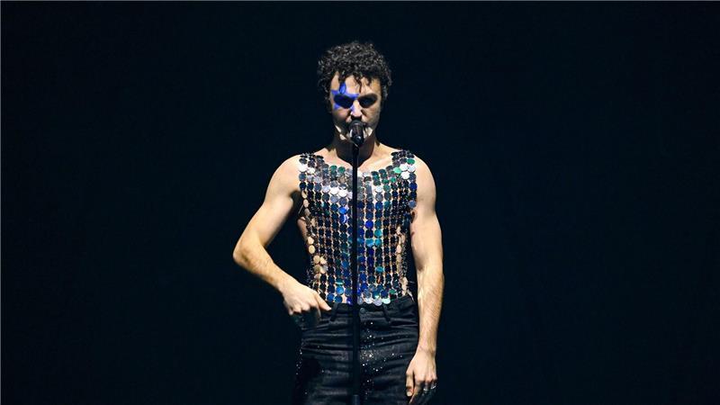 Der Sänger Cosmó in der Show „Vienna Calling - Wer singt für Österreich?“