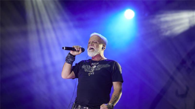 Der Sänger Nino de Angelo steht beim Schlager-Olymp im Strandbad Lübars auf der Bühne. 