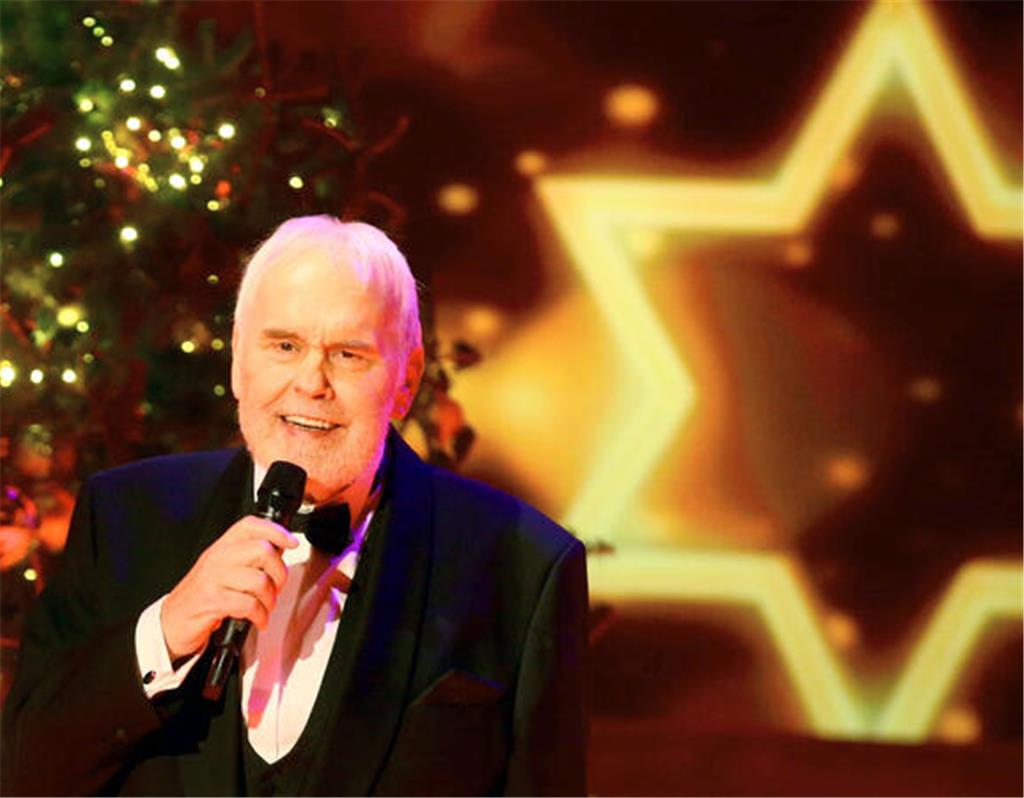 Der Sänger und Entertainer Gunther Emmerlich ist tot. Er starb überraschend am 1...