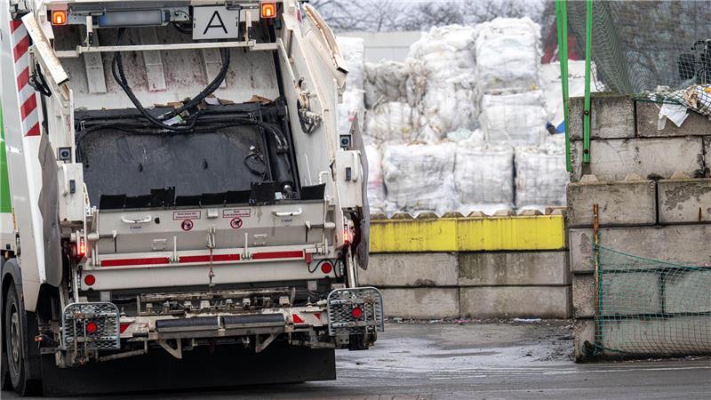 Der Säugling wurde im Müll gefunden.