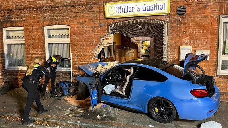 Der Schaden an der Gaststätte in Mulsum wird auf weit über 100.000 Euro geschätzt.