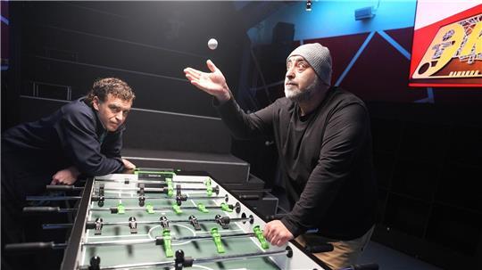 Der Schauspieler Özgür Karadeniz ist als neuer Wachhabender Tarkan Yildiz im „Großstadtrevier“ dabei.