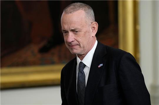 Der Schauspieler Tom Hanks würde gern zum Mond fliegen.