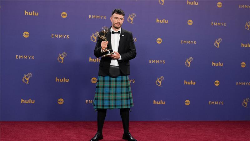 Der Schotte Richard Gadd bei den Emmy Awards 2024, als er mit „Rentierbaby“ Preise gewann.