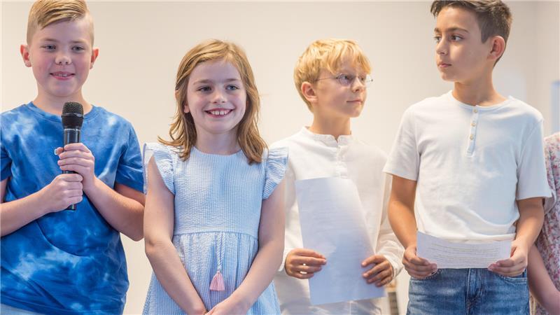 Millionen-Projekt eingeweiht: Kinder gestalten Schule in Hammah mit Der Schülerideenrat - hier einige der Kinder - der Grundschule Hammah hat sich bei der Gestaltung des Schulhofes stark engagiert.