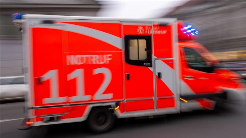 Der Sechsjährige kam mit schweren Verletzungen in ein Krankenhaus. (Symbolbild)
