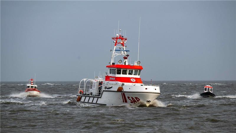 Der Seenotrettungskreuzer „Anneliese Kramer“ war ebenfalls im Einsatz rund um das aufgelaufene Segelschiff. (Archivbild)