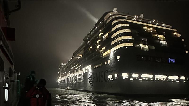 Der Seenotrettungskreuzer Bernhard Gruben rückte am Samstag zum nächtlichen Einsatz aus (Archivbild)