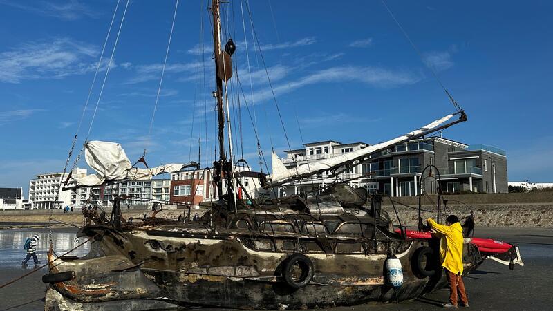 „Geisterschiff” sorgt für Aufruhr auf Norderney – Seemann schweigt Der Segler nimmt nehme keine Hilfe der Verwaltung an.