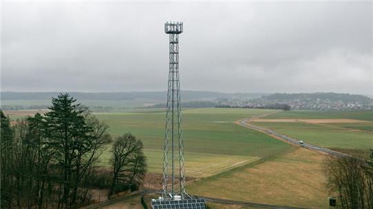 Der Sendemast von Telefónica (O2) im  mittelhessischen Vogelsbergkreis.