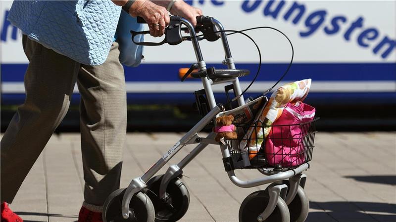 Der Senioren- und Behindertenbeirat der Stadt Nordenham fordert einen sensiblen Umgang mit Senioren auch in Supermärkten. Foto: picture alliance / dpa