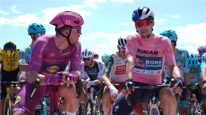 Giro: Plapp holt Etappensieg - Roglic verliert Rosa Trikot Der Slowene Primoz Roglic (r) verliert das Rosa Trikot des Gesamtführenden.