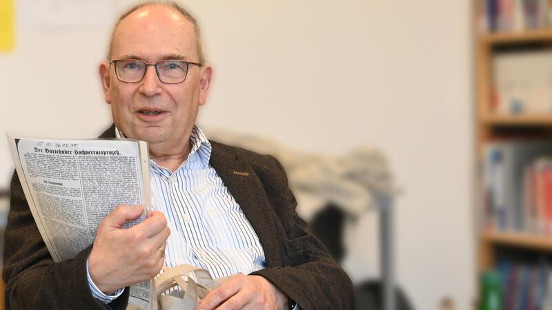 Der Sohn des in Jork-Borstel geborenen kommunistischen Widerstandskämpfers Rudolf Welskopf, Dr. Rudolf Welskopf aus Berlin, war im Rahmen des Projekts „Auf den Spuren des Nationalsozialismus in Jork und Umgebung“ zu Gast in der Oberschule.