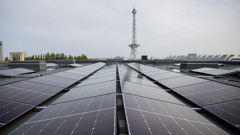 Rekord im Juli: So viel Strom aus Sonne wie nie zuvor Der Solarausbau hat deutlich Fahrt aufgenommen.