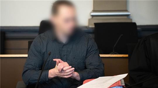 Der Soldat soll vier Menschen aus dem Umfeld seiner damaligen Ehefrau erschossen haben.