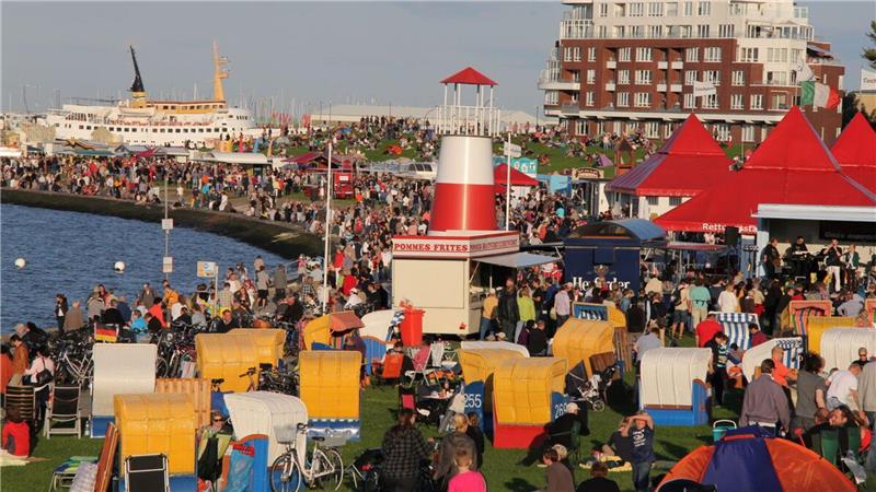 Der Sommerabend am Meer ist endgültig abgesagt. Noch seien Gründeich und Deichvorland nicht stabil genug für die Großveranstaltung. Foto: Archiv