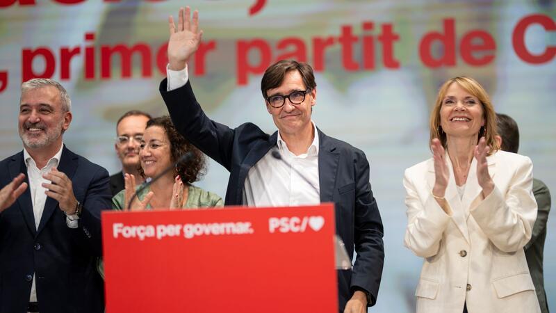 Separatist Puigdemont riskiert Festnahme in Spanien Der Sozialist Salvador Illa will sich am Donnerstag im Parlament in Barcelona zum neuen Regionalregierungschef Kataloniens wählen lassen.