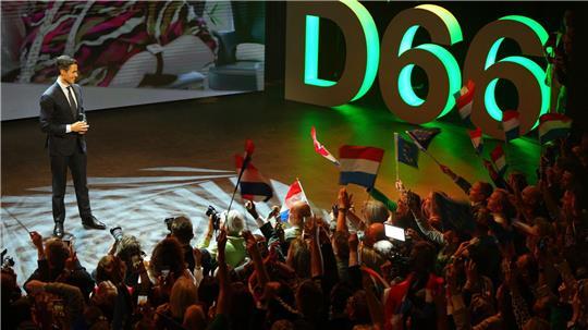 Neue Hochrechnung: Wilders und Linksliberale gleichauf Der Spitzenkandidat der Linksliberalen, Rob Jetten, gilt als großer Wahlgewinner in den Niederlanden.