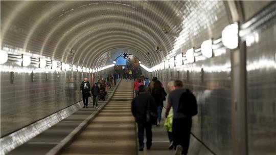 Der St. Pauli Elbtunnel wird für Sanierungsarbeiten gesperrt. (Symbolbild)