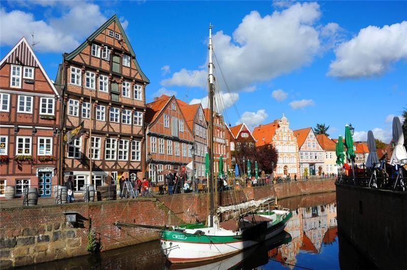 Der Stader Fischmarkt gehört zu den beliebtesten Zielen von Tagestouristen. Tagesreisen schlagen mit drei Millionen Übernachtungen zu Buche. Foto: Archiv