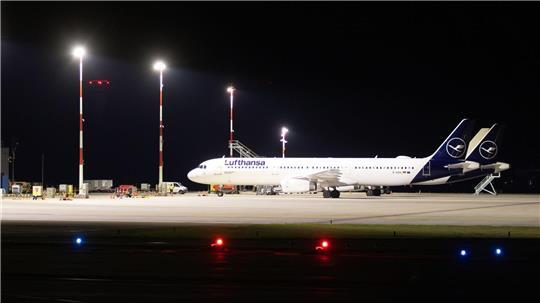 Der Streik der Piloten-Gewerkschaft Vereinigung Cockpit führt auch am Hamburger Flughafen zu Ausfällen. (Symbolbild)