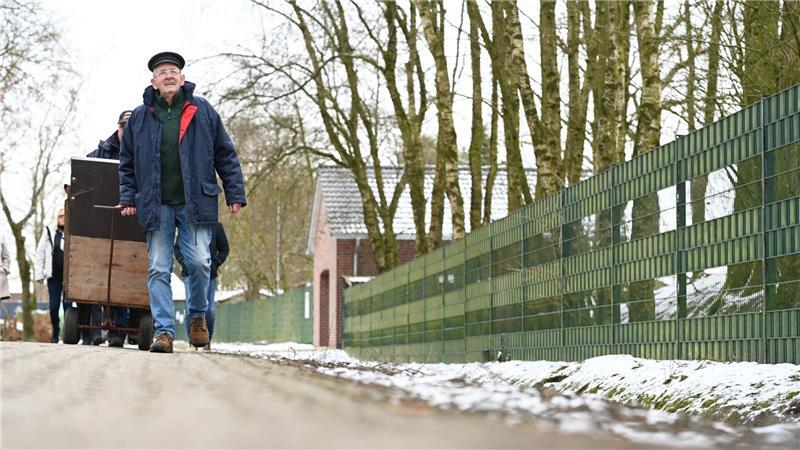 „Ich kann es nicht mehr“ – Ludwig sagt seinen Gänsen Lebwohl Der Streit mit Nachbarn um Ludwig Smidts Gänse hatte bundesweit für Aufsehen gesorgt.