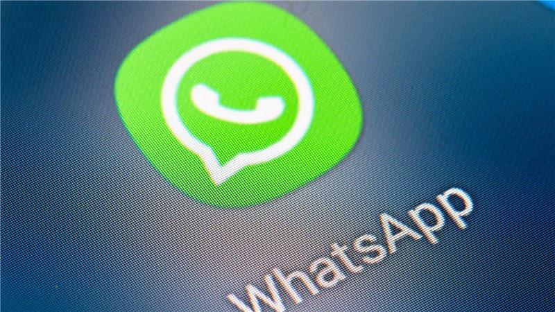 Der Streit um eine Millionenstrafe gegen WhatsApp geht vor den europäischen Gerichten weiter. (Symbolbild)