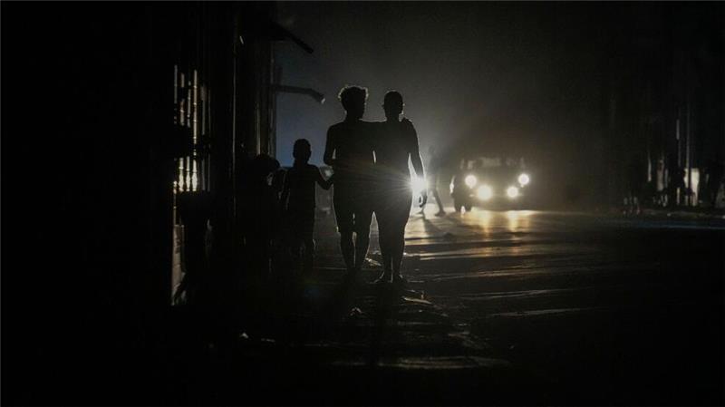 Sturm „Oscar“ schwächt sich über Kuba ab Der Sturm traf den Inselstaat inmitten eines landesweiten Stromausfalls.
