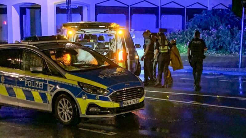 Mutmaßlicher Täter nach Solinger Anschlag in U-Haft Der Syrer stellte sich am Samstagabend der Polizei.