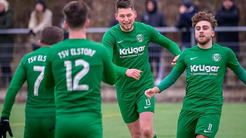TSV Elstorf verschläft die erste Halbzeit TSV Elstorf, Fußball, Landesliga, 2023 2024, VfL Güldenstern Stade, Kapitän Timo von Reith