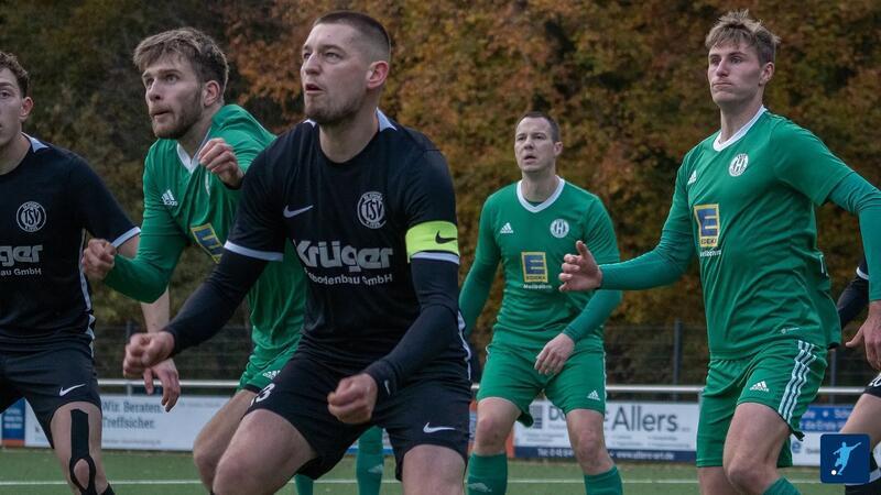 Derby im Abstiegskampf: VfL Güldenstern Stade zu Gast beim TSV Elstorf Der TSV Elstorf um Kapitän Timo von Reith (schwarzes Trikot) trifft am Sonntag auf den VfL Güldenstern Stade.