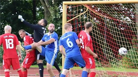 Der TSV Großenwörden musste eine 1:10-Klatsche beim Deinster SV schlucken.