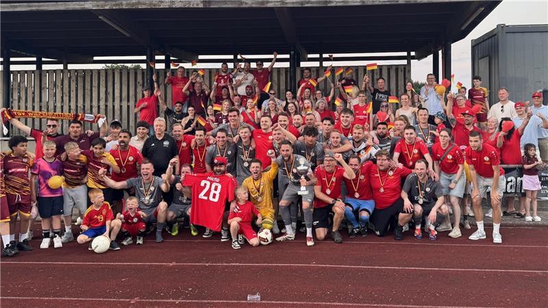 Hitzeschlachten beim Kreispokal - Spannung und Drama in den Finals Der TSV Wiepenkathen und sein Anhang feierten zum zweiten Mal innerhalb einer Woche in Oldendorf. Nach dem siegreichen Aufstiegsspiel holte der TSV auch den Pokal. Der Bezirksliga-Aufsteiger gewann gegen Immenbeck mit 3:1.