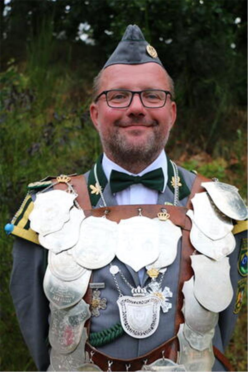„Der Taktgeber“: Schützenkönig Lasse Wittkowsky.