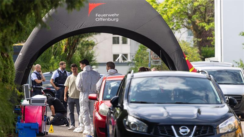 „Schüsse und Schreie“ - zwei Tote in Offenburg Der Tatort war einige Stunden abgesperrt.