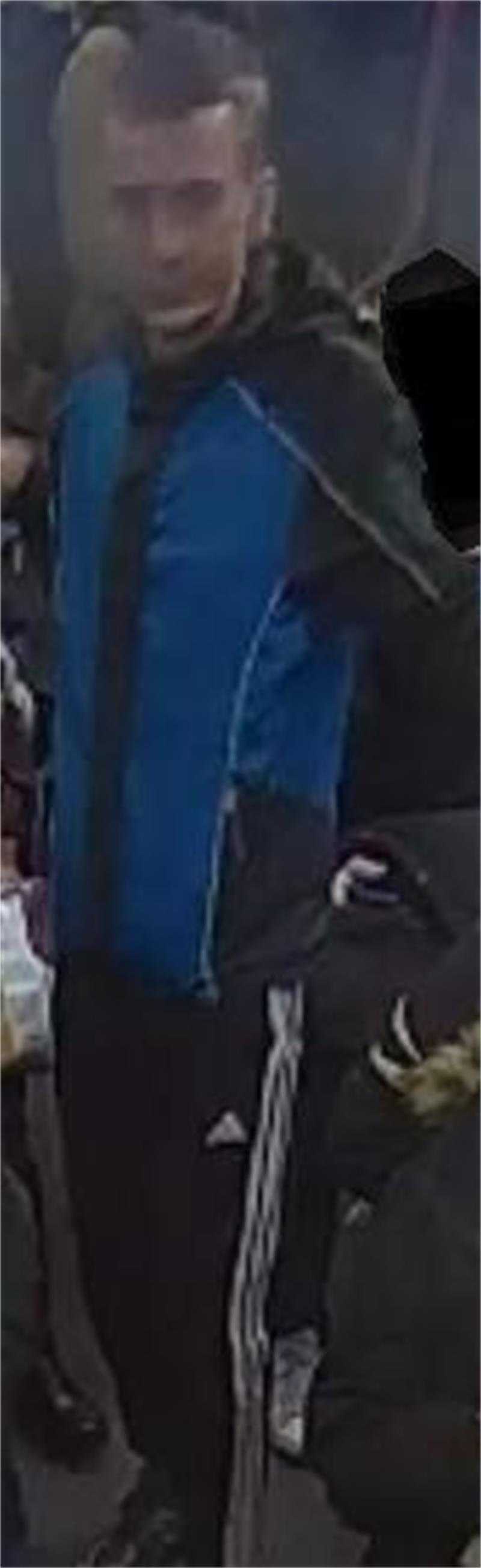 Raubüberfall in Hamburg-Horn: Wer kennt diese Männer? Der Tatverdächtige Nummer 2.