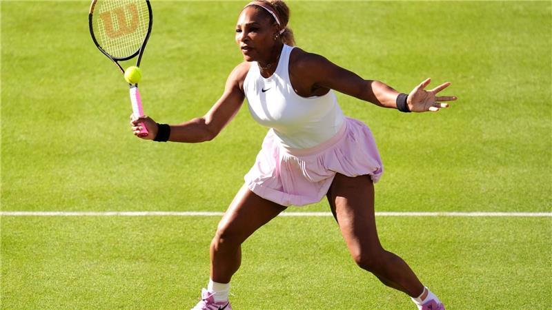 Topstar Serena Williams feiert Sieg bei Tennis-Comeback Der Tennis-Superstar will in der kommenden Woche in Berlin spielen.