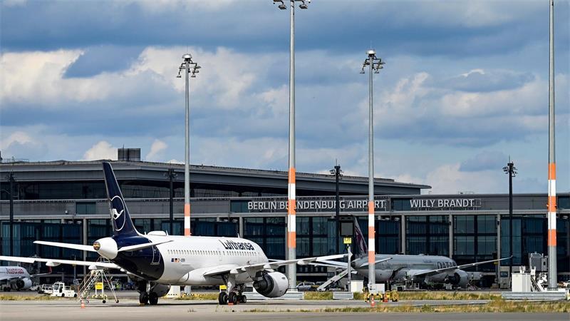 Gefahrengut-Alarm: Terminal 1 am BER teilweise geräumt Der Terminal 1 ist evakuiert worden. (Archivbild)