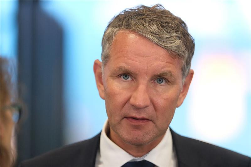 Volksverhetzung? Anklage gegen Höcke auf den Weg gebracht Der Thüringer AfD-Fraktionsvorsitzende Björn Höcke - nach eigener Aussage wure seine Immunität bereits zum siebten Mal aufgehoben.