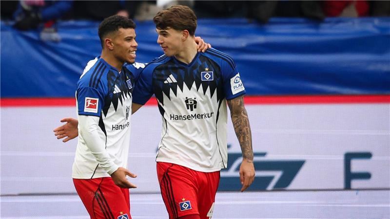 Symbolfigur des HSV-Trends: Königsdörffer trotzt Zweiflern Der Torschütze und sein Abwehrchef: Ransford Königsdörffer (l) jubelt mit Luka Vuskovic nach dem 1:1 gegen Union Berlin